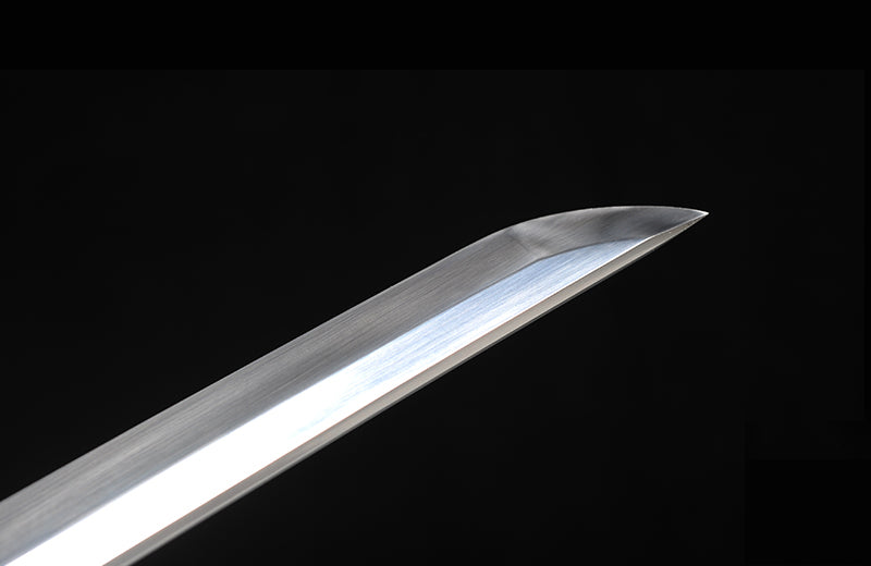 High-Carbon Steel Katana with Clay-Tempering & Green Scabbard