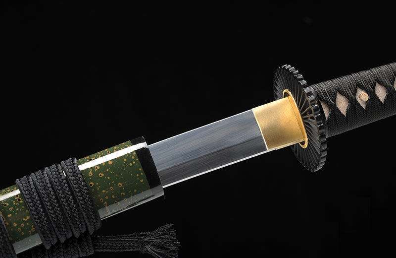 High-Carbon Steel Katana with Clay-Tempering & Green Scabbard
